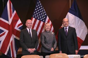 les ministres des Affaires étrangères anglais, américain et français : William Hague, Hillary Clinton, Alain Juppé - JPEG